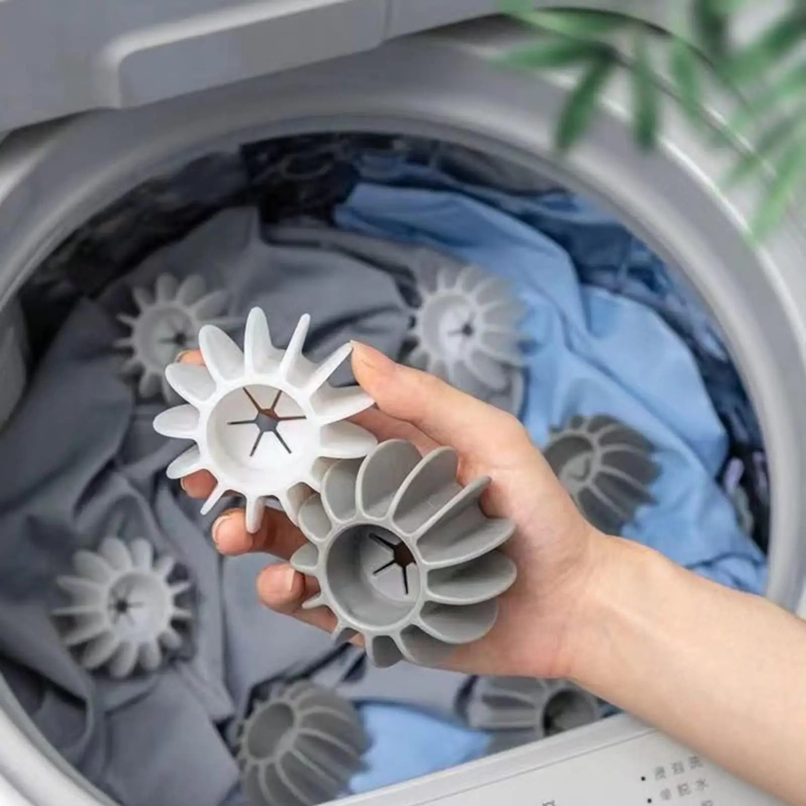 Nucomfy Reusable Laundry Ball.